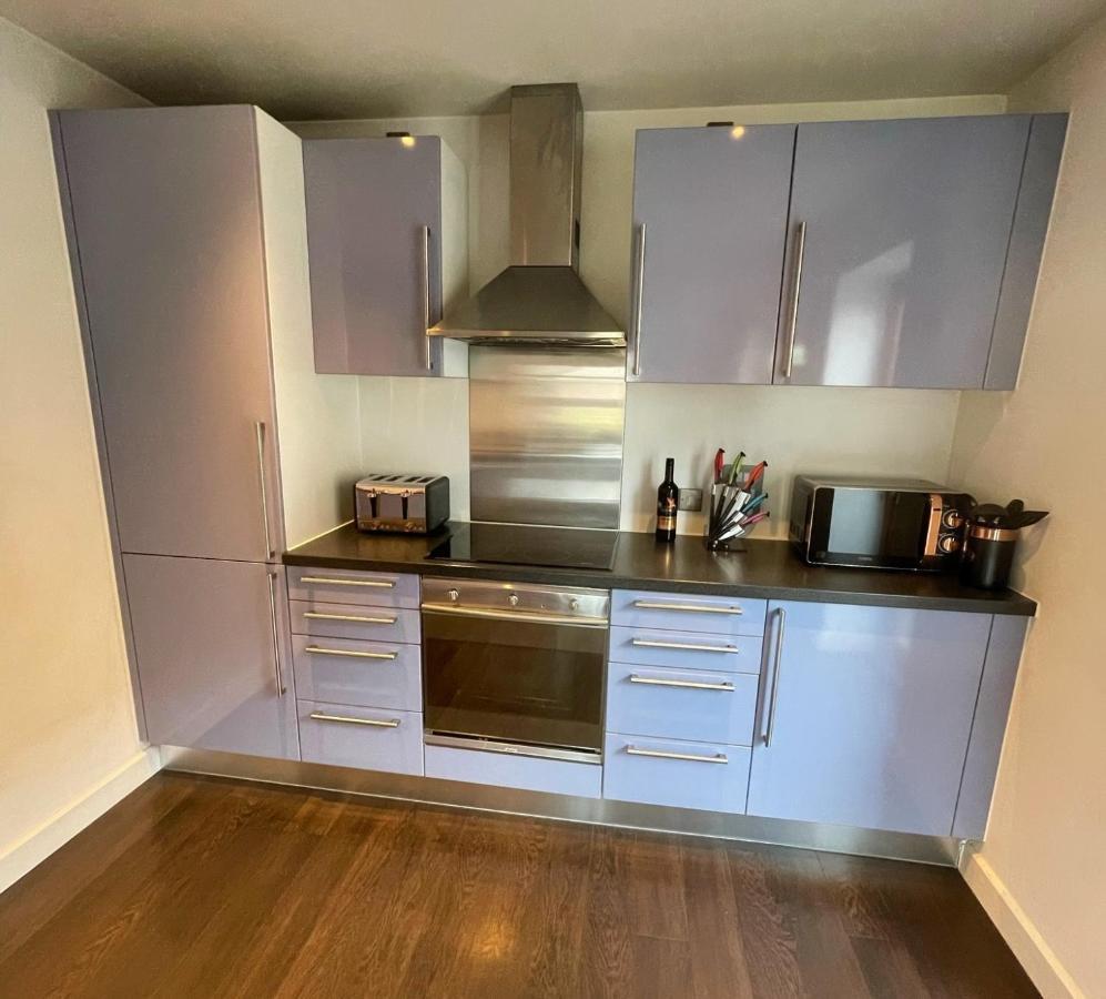 Historic Clock Tower Apartment With Rooftop Terrace And Free Secure Parking Sheffield Exterior photo